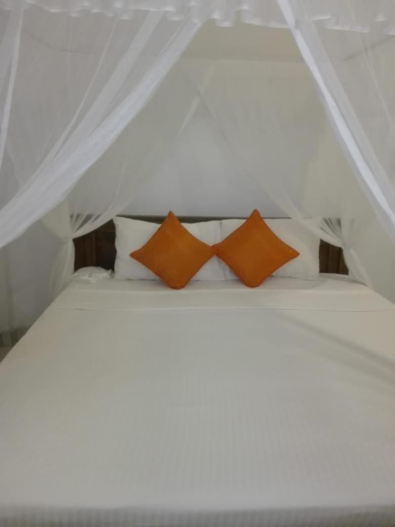 Villa Senan - 2 Apartments - Mirissa Rom bilde