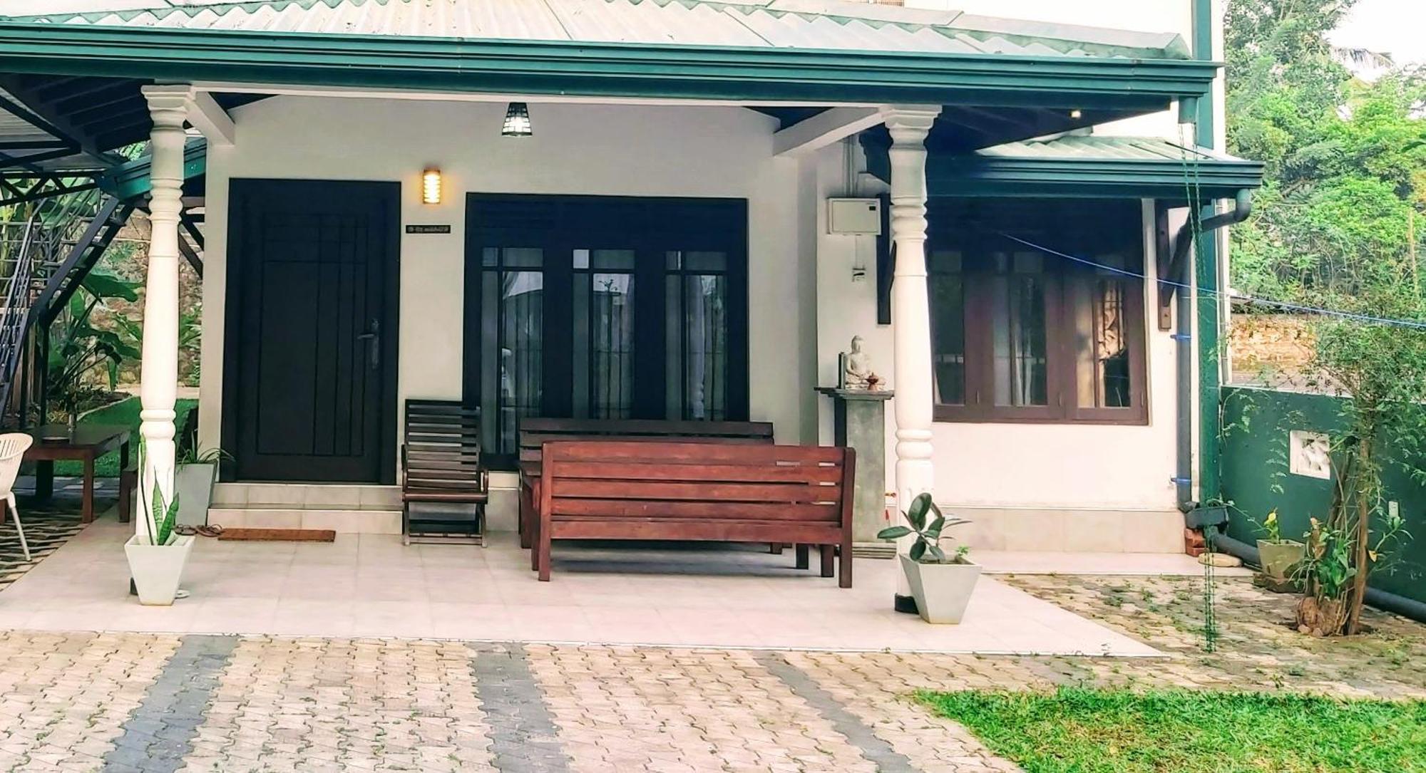 Villa Senan - 2 Apartments - Mirissa Rom bilde